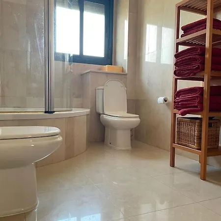 Prestigious Dona Pepa 2 Urbanisation With Shared Pool *